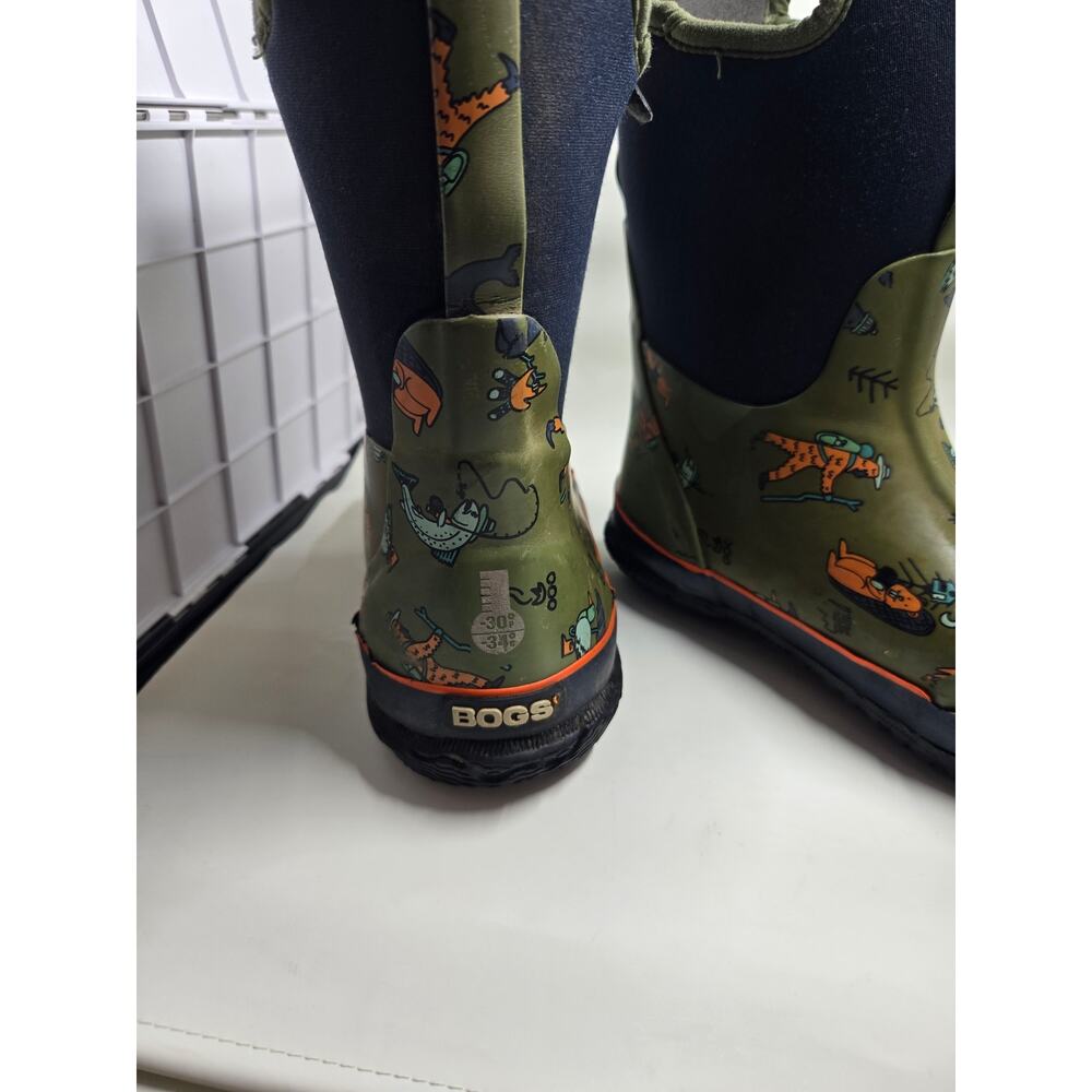 Bogs Youths Size 2 Rain/mud Boots